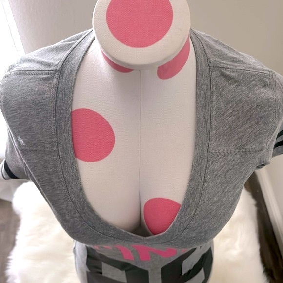 Victoria’s Secret PINK T-Shirt “PINK 86”Like New Excellent Condition - Picture 5 of 7
